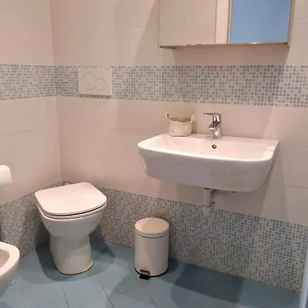 Uno Sguardo Sul Mare Апартаменты *